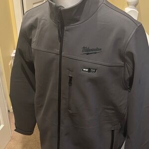 Milwaukee Men's Gray Softshell Performance Jacket with M12 Port